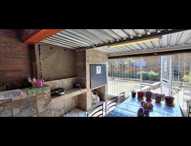 3 BEDROOM TOWNHOUSE FOR SALE IN HOMESTEAD